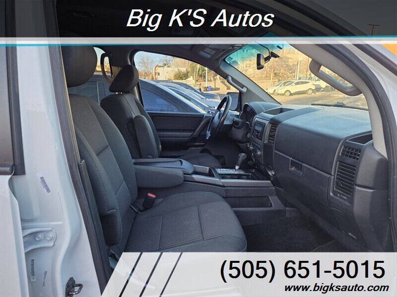 2012 Nissan Titan SV