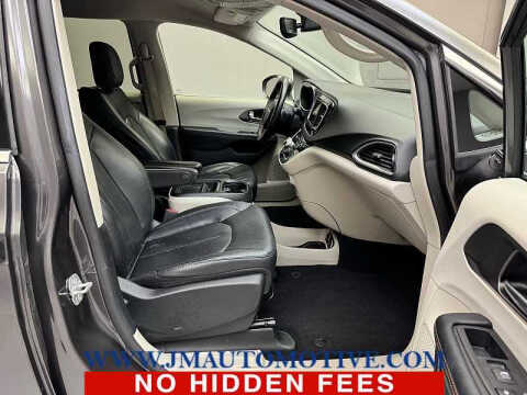 2020 Chrysler Pacifica Touring L