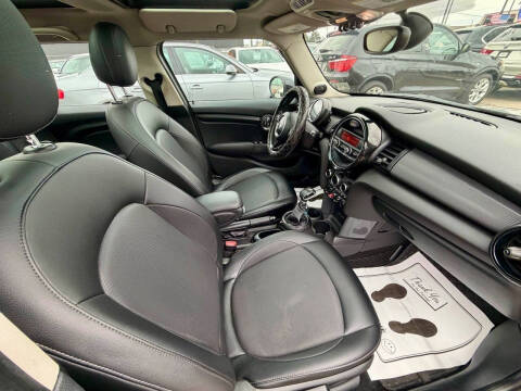 2016 MINI Hardtop 4 Door Cooper