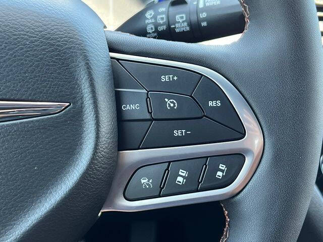 2025 Chrysler Pacifica Pinnacle