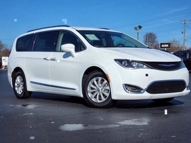 2018 Chrysler Pacifica for sale at BuyRight Auto in Greensburg IN