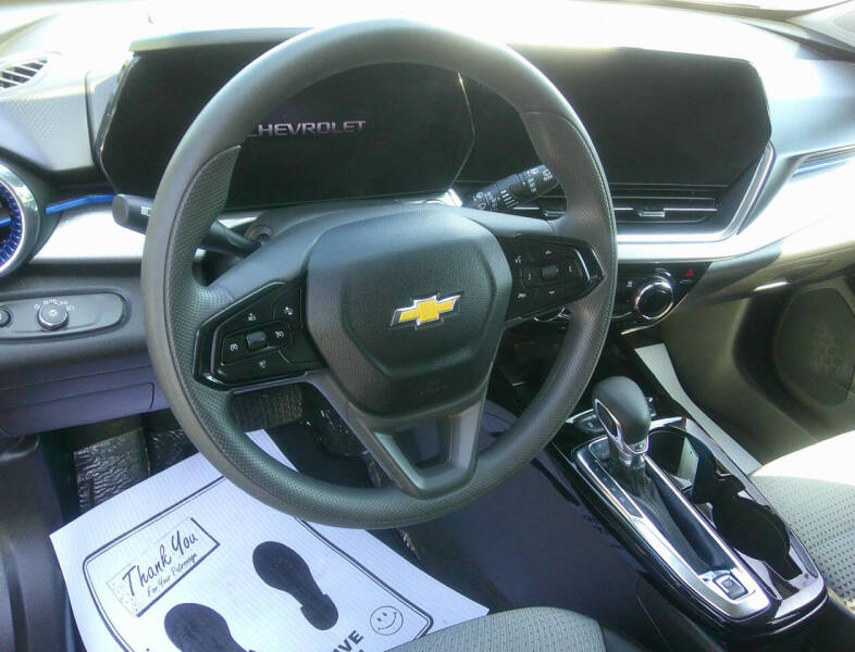 2025 Chevrolet Trax LT