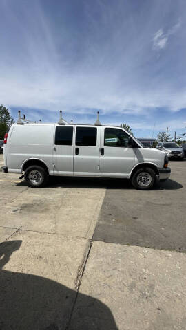 2017 GMC Savana 2500