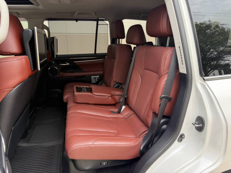 2017 Lexus LX 570