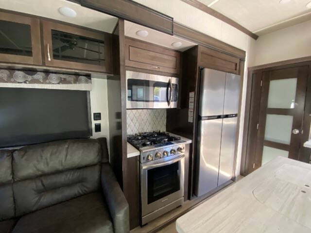 2022 Forest River CEDAR CREEK 29RW