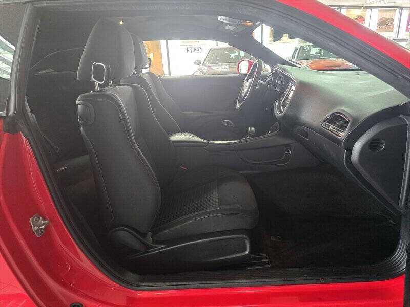 2015 Dodge Challenger SXT