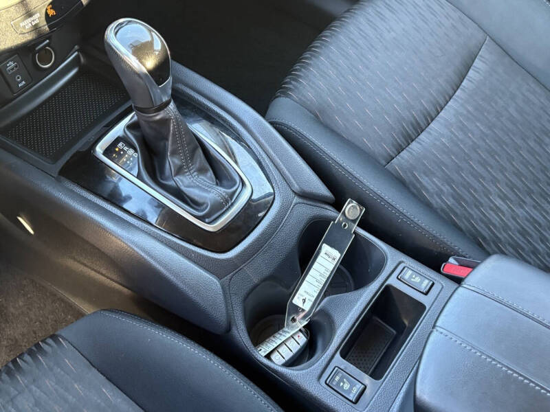 2017 Nissan Rogue Hybrid