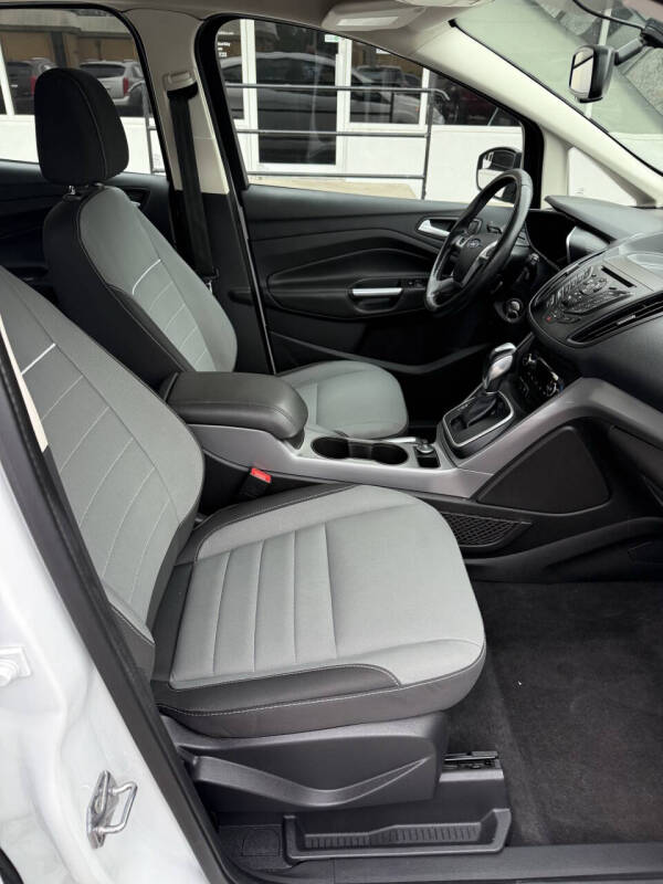 2015 Ford C-MAX Hybrid SE