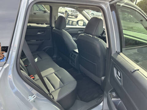 2024 Nissan Rogue SL