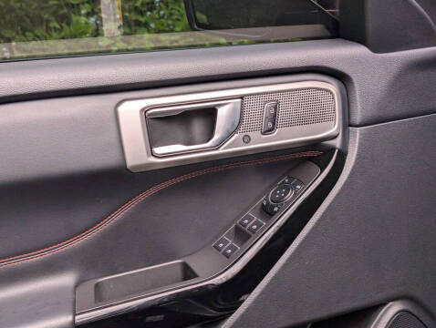 2024 Ford Explorer ST-Line