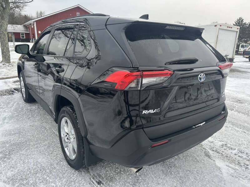 2021 Toyota RAV4 Hybrid XLE