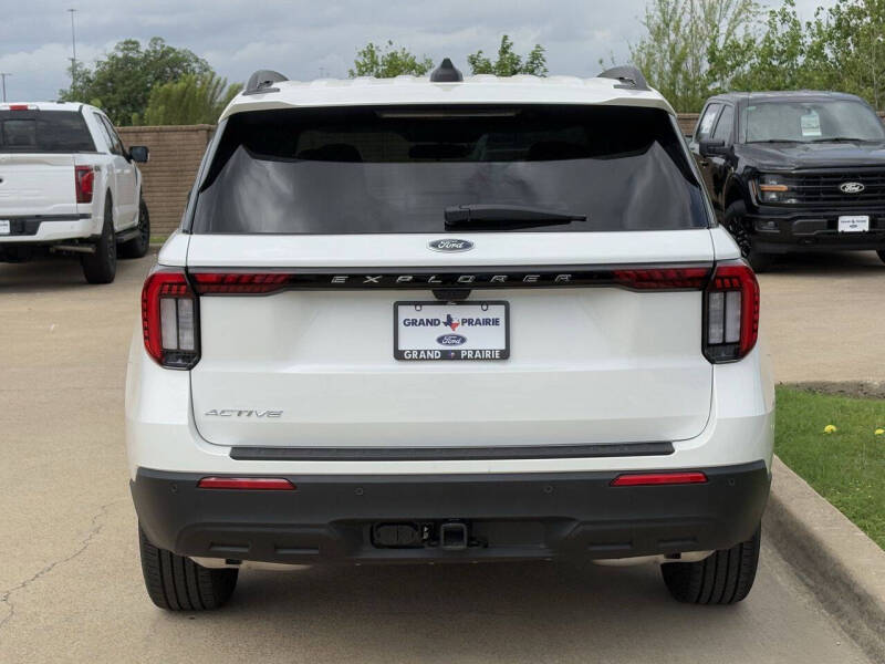 2026 Ford Explorer Active