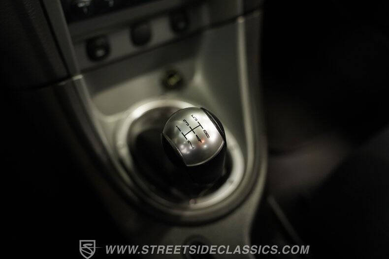 2004 Ford Mustang GT Deluxe