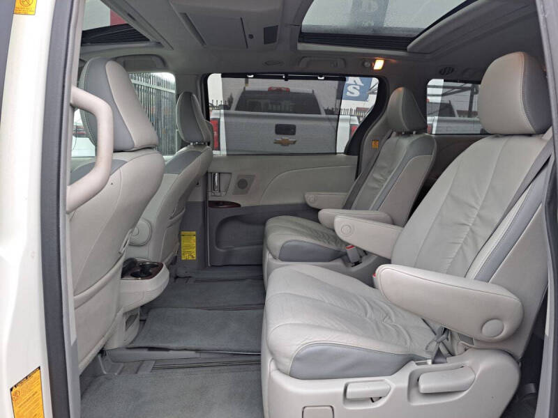 2011 Toyota Sienna