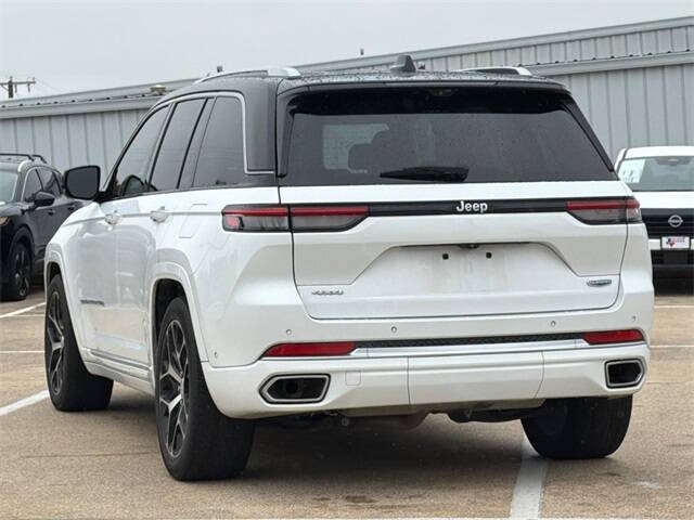 2022 Jeep Grand Cherokee Summit