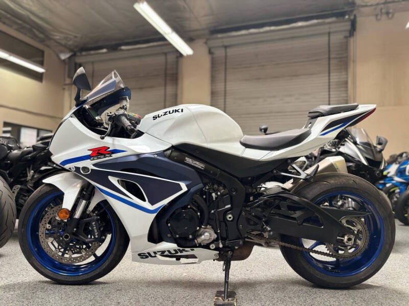 2023 Suzuki GSX-R1000