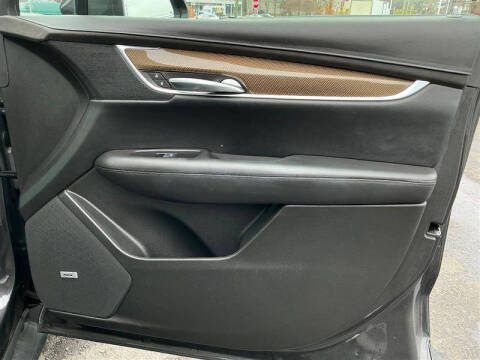 2017 Cadillac XT5 Platinum