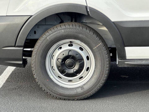 2025 Ford Transit 250