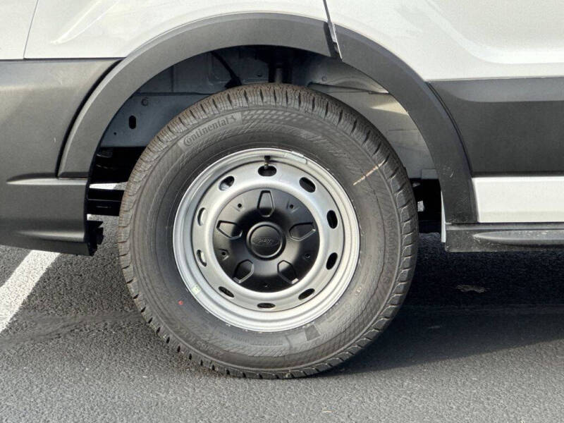 2025 Ford Transit 250