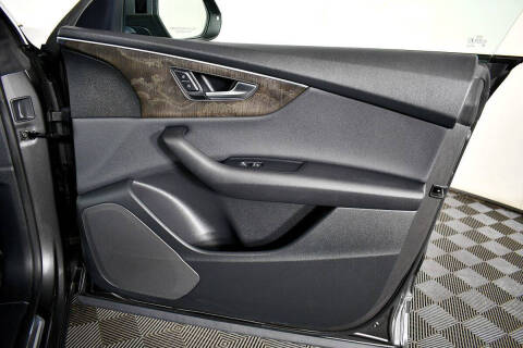 2019 Audi Q8 quattro Premium 55 TFSI