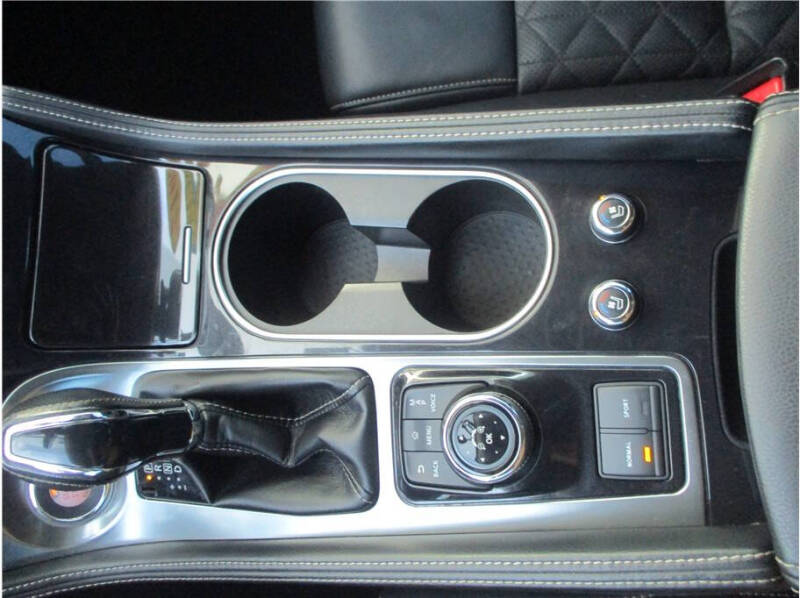 2017 Nissan Maxima Platinum