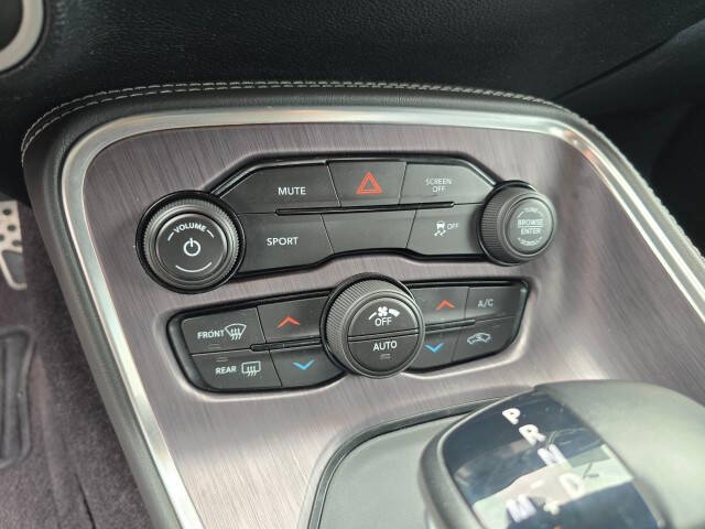 2017 Dodge Challenger SXT