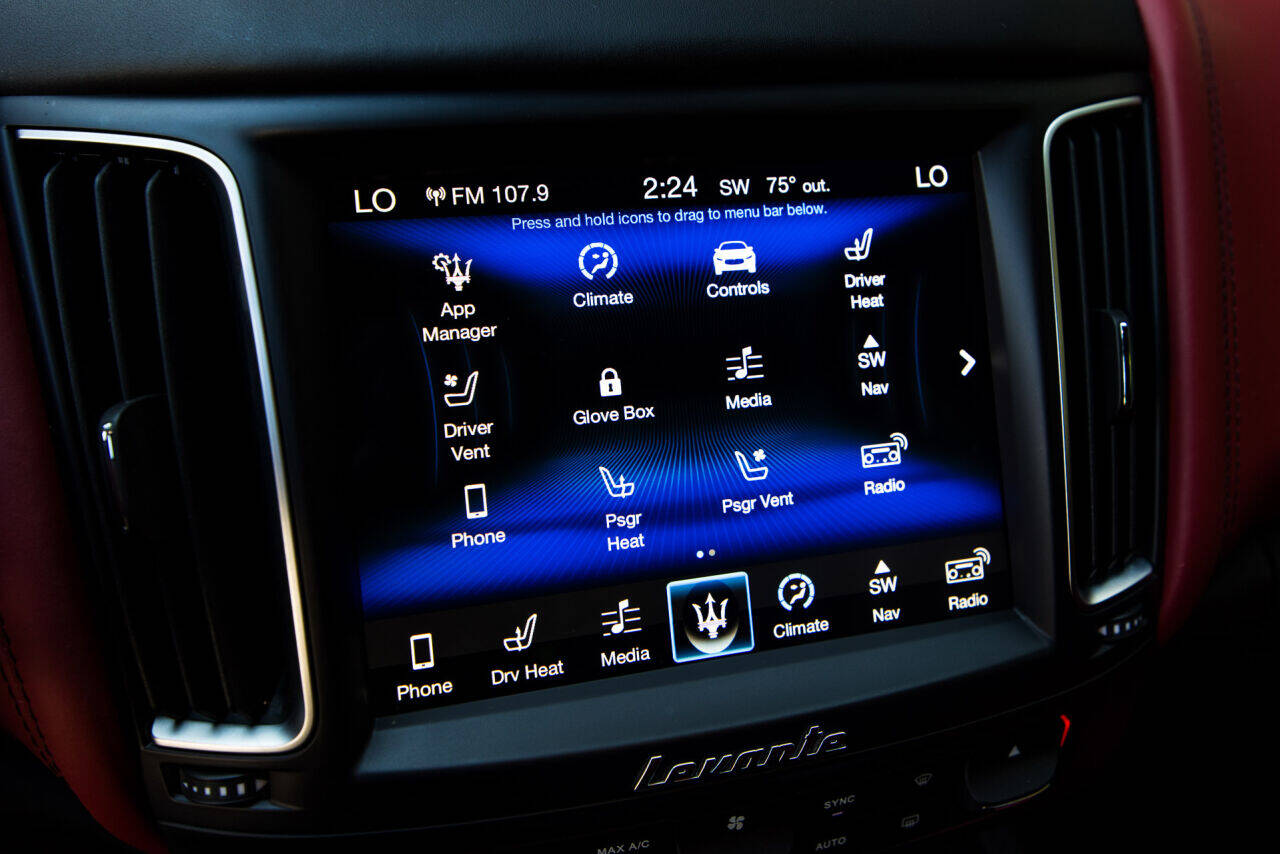 2018 Maserati Levante 24