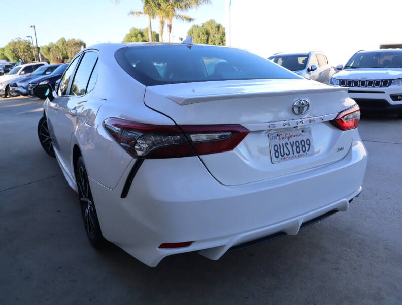 2021 Toyota Camry SE