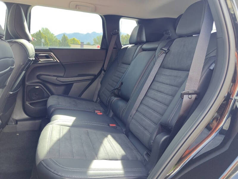 2025 Mitsubishi Outlander SE