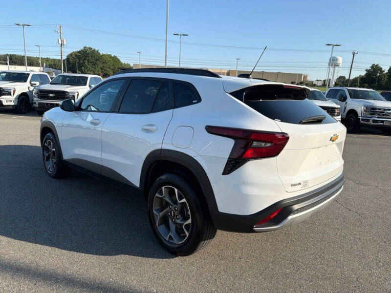 2025 Chevrolet Trax LT