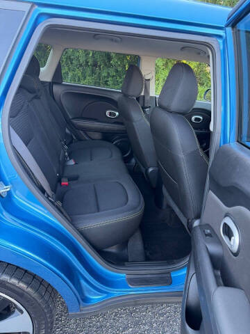 2016 Kia Soul +