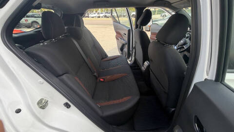 2021 Nissan Kicks SR
