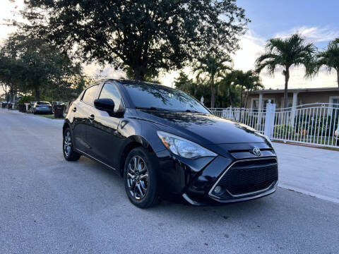 2020 Toyota Yaris Hatchback LE