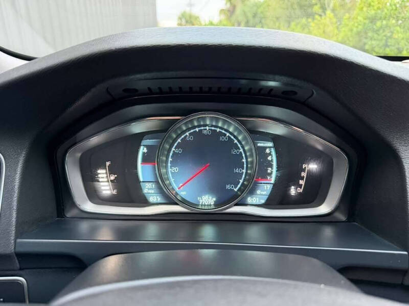 2014 Volvo S60 T5 Platinum