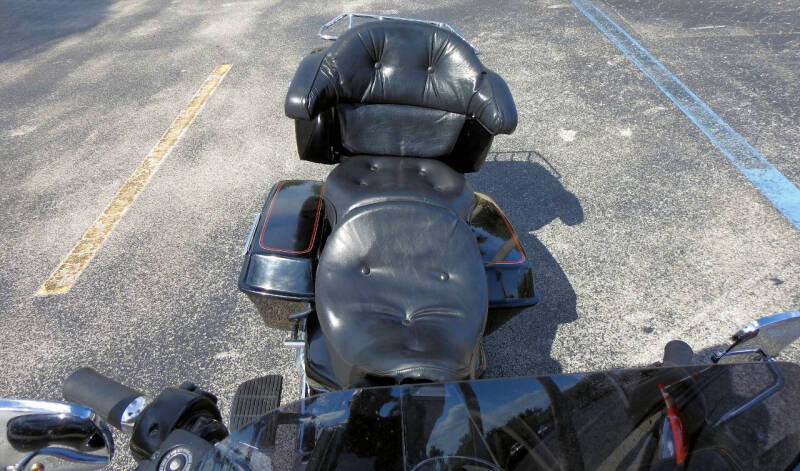 1999 Harley-Davidson FLHTC.