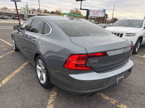 2018 Volvo S90 T5 Momentum