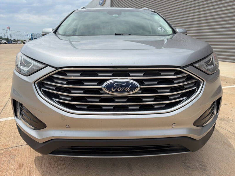 2020 Ford Edge Titanium