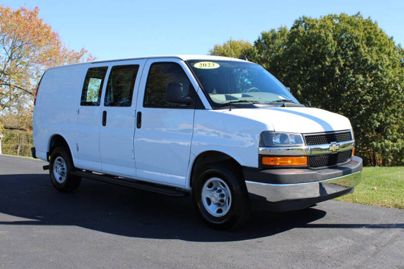2023 Chevrolet Express Cargo Work Van's photo