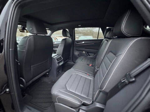 2026 Volkswagen Atlas Cross Sport SEL R-Line Black 4Motion