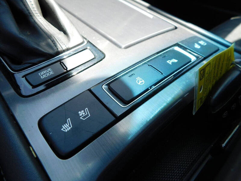 2015 Hyundai Genesis