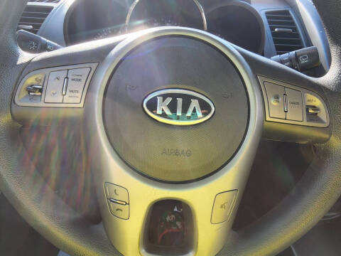 2011 Kia Soul +