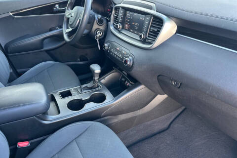 2019 Kia Sorento L