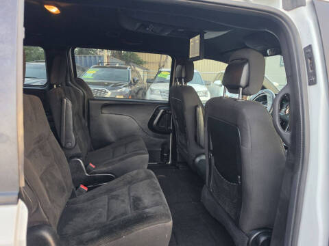 2018 Dodge Grand Caravan SE Plus