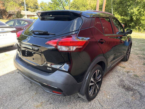 2019 Nissan Kicks SR