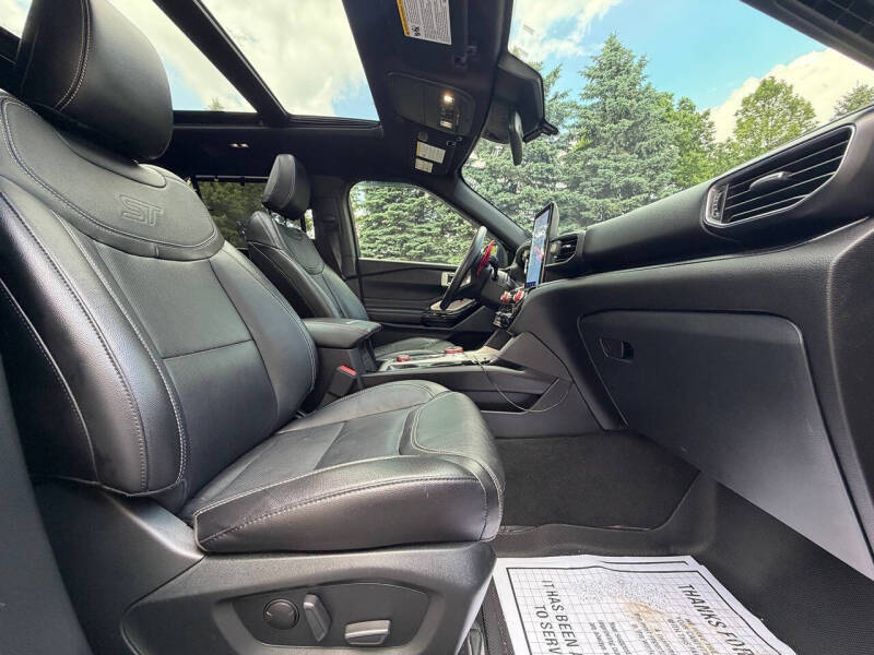 2022 Ford Explorer ST