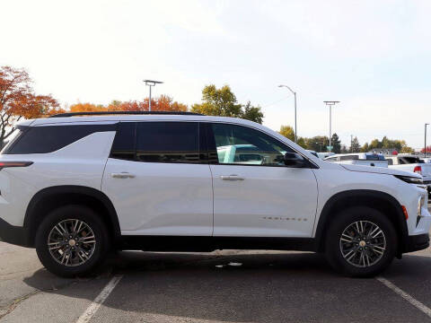 2024 Chevrolet Traverse LT