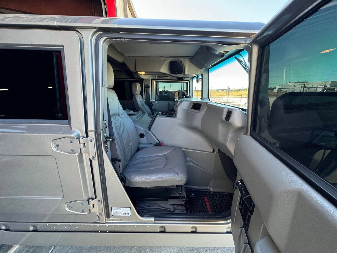 2003 HUMMER H1 for sale at Carnival Car Company in Victoria, TX