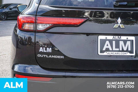 2023 Mitsubishi Outlander SE