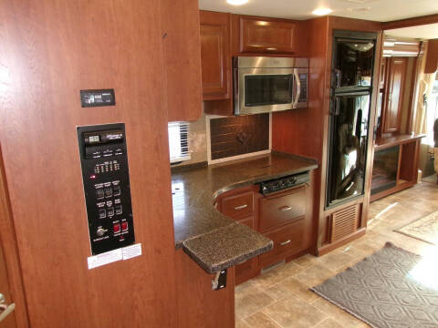 2013 Thor Motor Coach Challenger 37kt