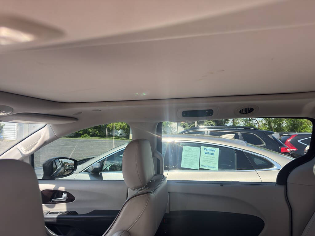 2020 Chrysler Pacifica 27